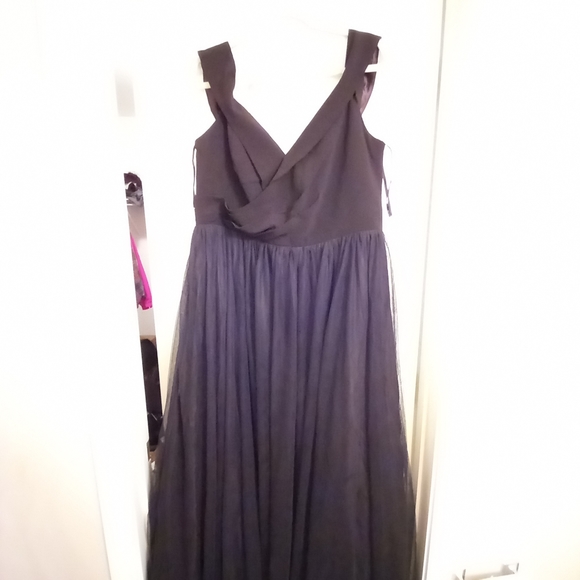 Maxi Tulle Plus Formal Dress NWT. Size 18(M) - Picture 6 of 9